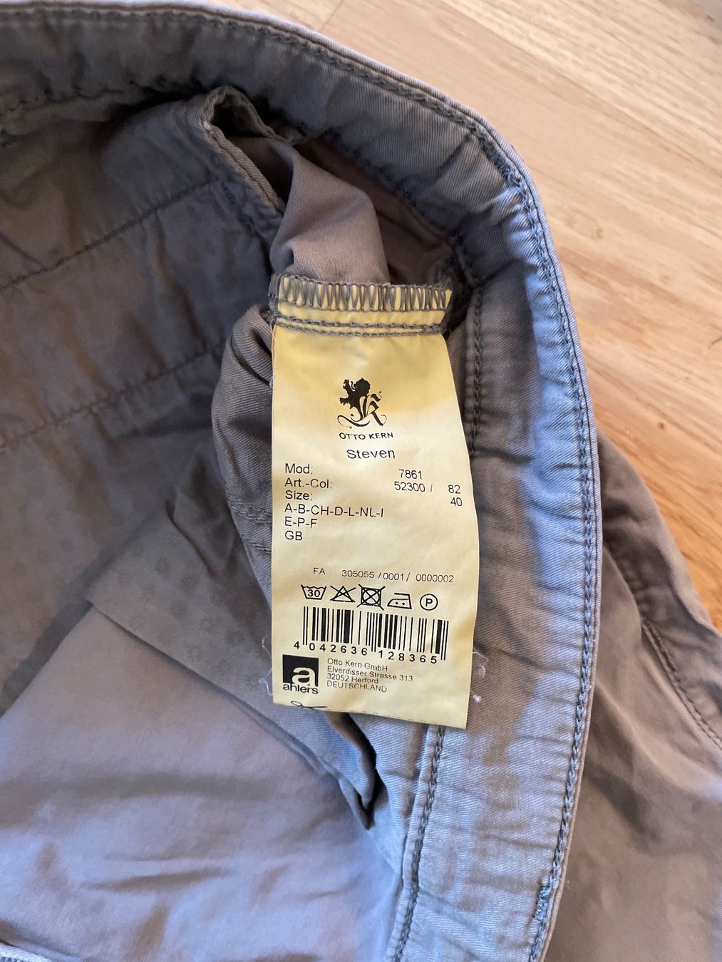 Pantaloni: Shorts Otto Kern 40 – Usato da Basel venduto da pilzliii 4