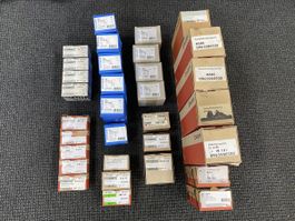 Lot an Schrauben und Popnieten und Befestigungssätzen
