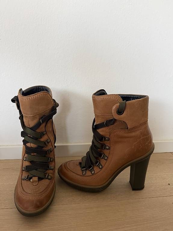 Scarpe da donna: Stivali da donna Nr.36 – Nuovo (secondo la descrizione) da Locarno venduto da Debi816