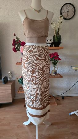 Rock braun-weiss gemustert Länge 86cm guter Zustand (Neu)