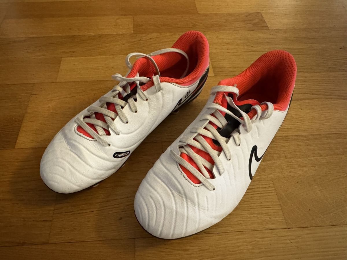 Nike Chaussures garçon: 12 – D'occasion à Ostermundigen par Clood
