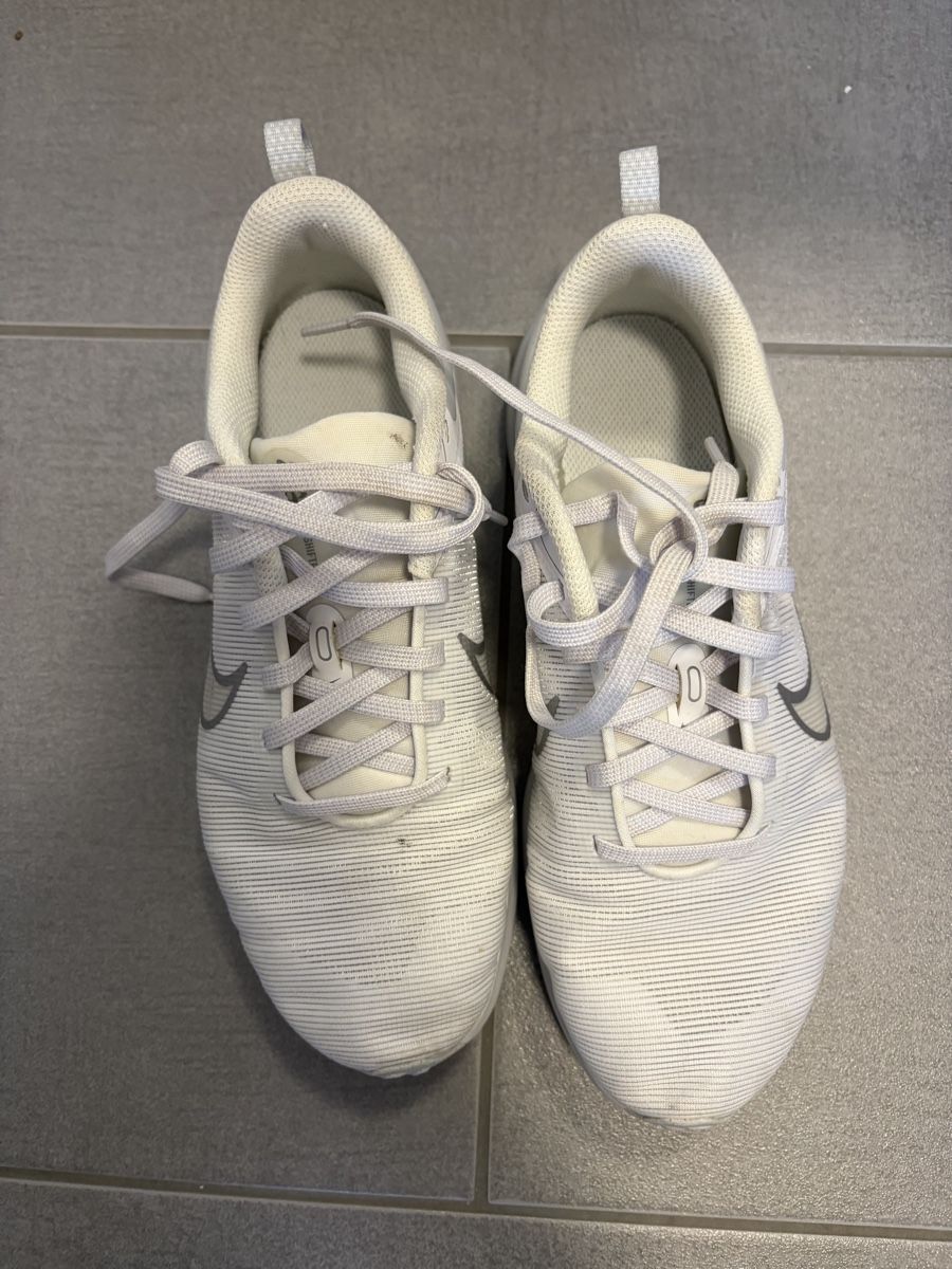 Nike Scarpe da donna: Nike Running Schuhe 38.5 – Usato da Winterthur venduto da ame_k6hm 1