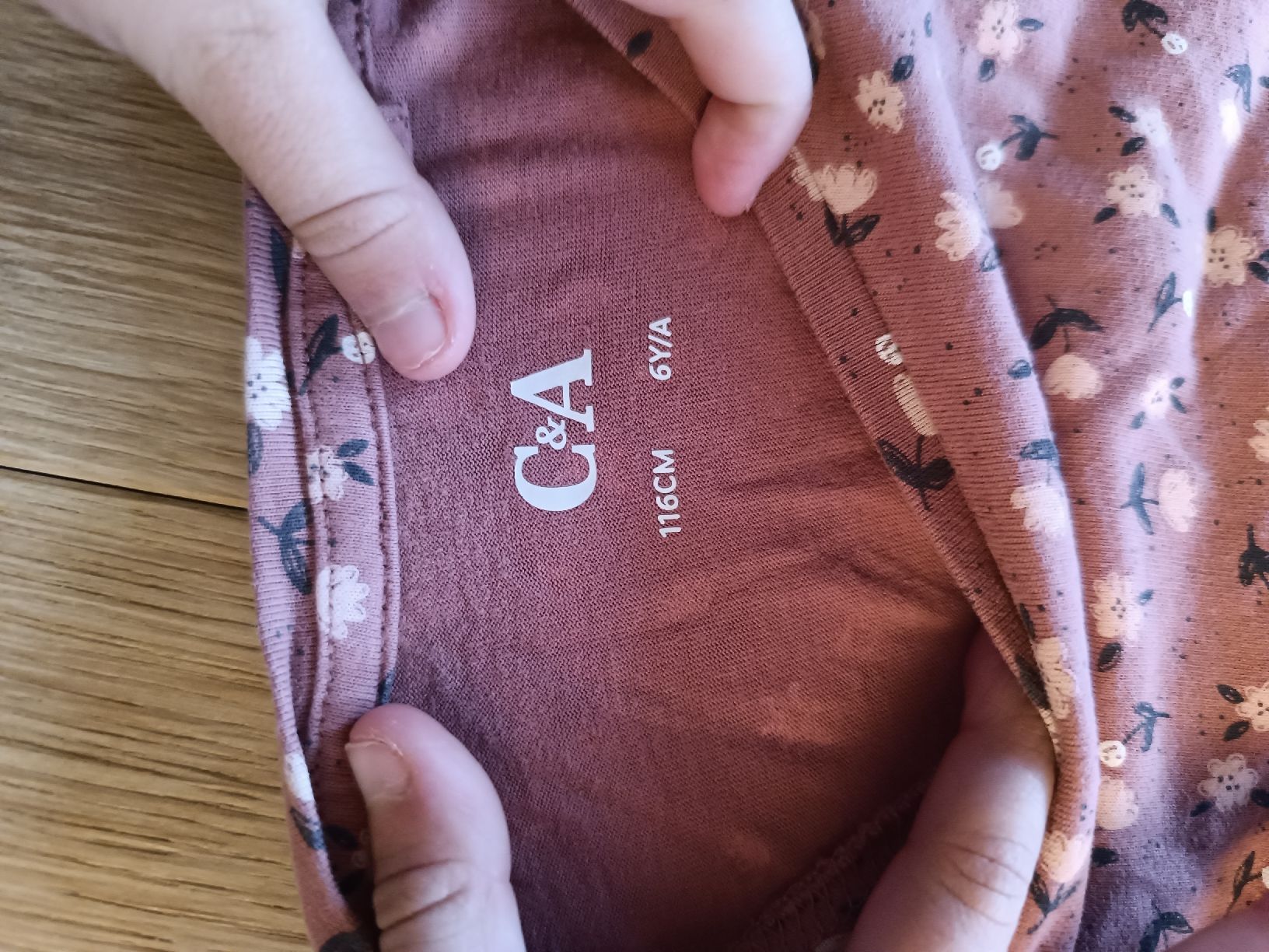 Camicie, T-shirt & Polo: 2 Langarmshirts, Grösse 116, Mädchen – Usato da Berikon venduto da mezzze 3
