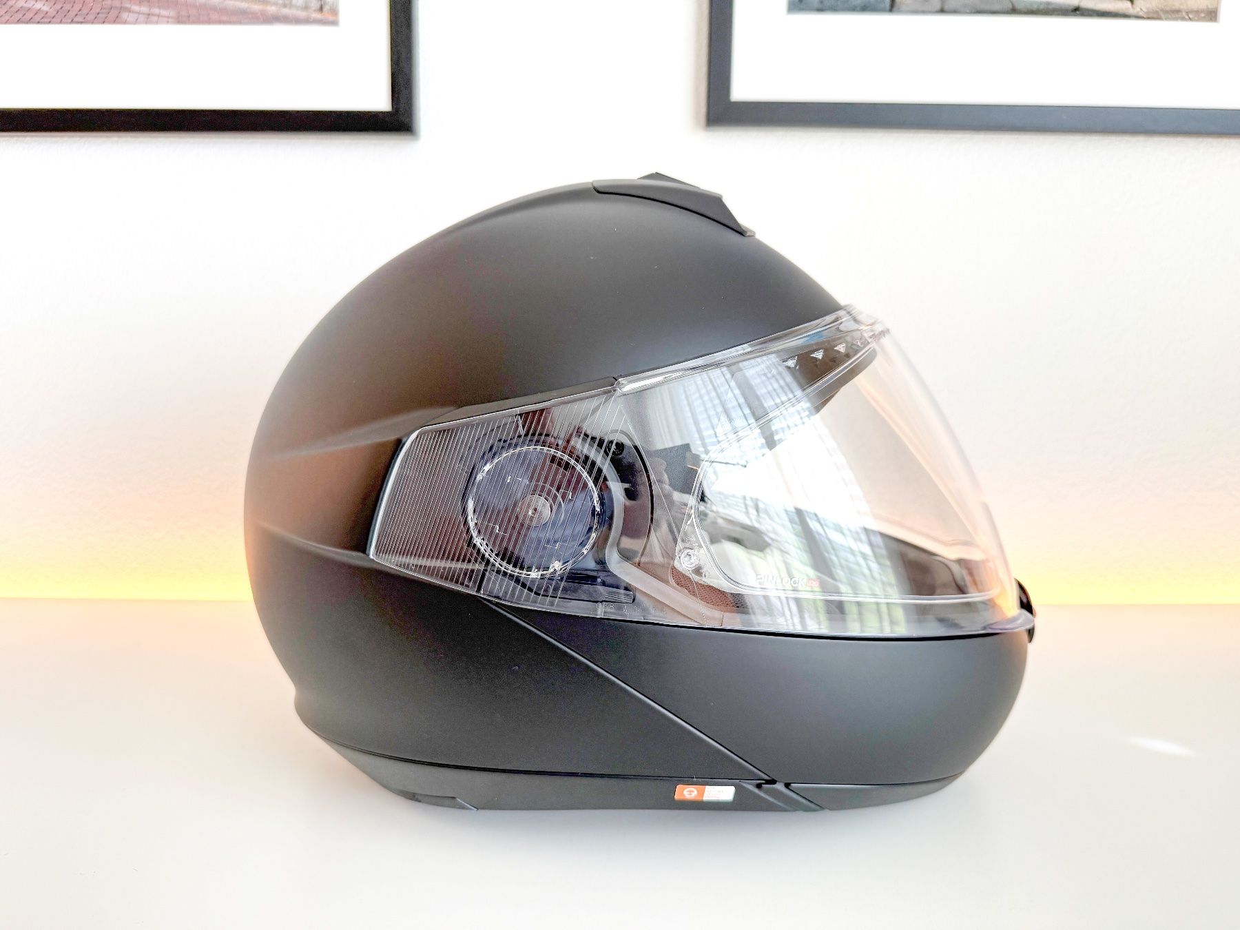 Schuberth Helme & Visiere: Schuberth C4 Pro inkl. Kommunikationssystem SC1 Advanced NEU – Gebraucht aus Kloten von  1