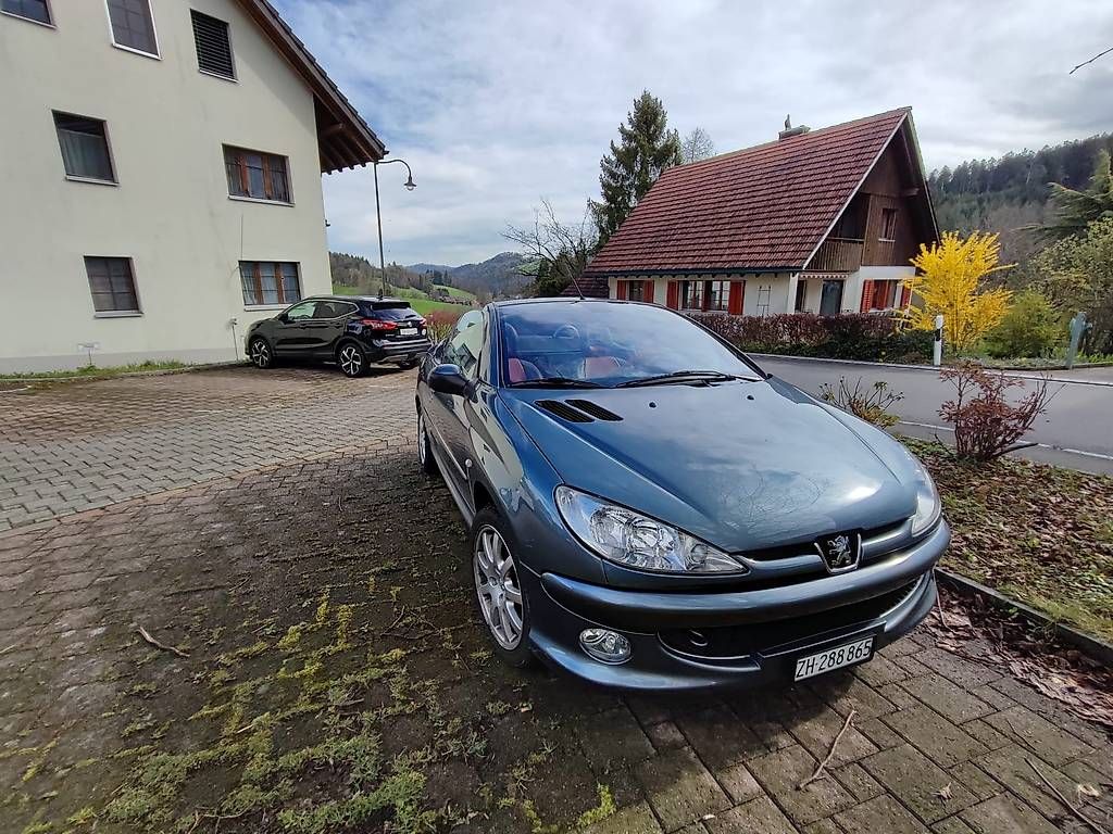 Automobili: Peugeot 206cc Cabrio – Usato da Bubikon venduto da sizin12 3