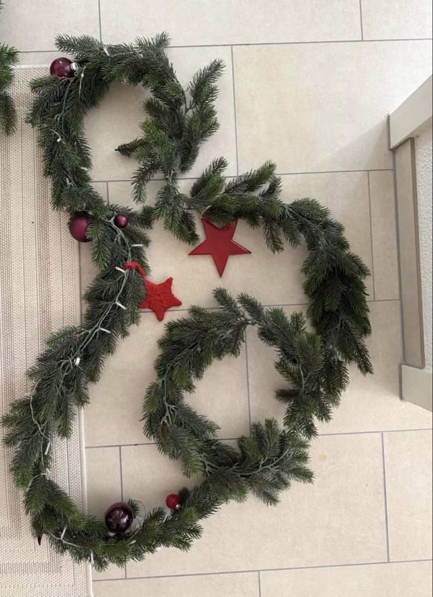 Tutte le decorazioni: Noël sapin et guirlande – Usato da Belmont-Lausanne venduto da Michelle_Srdr_ 2