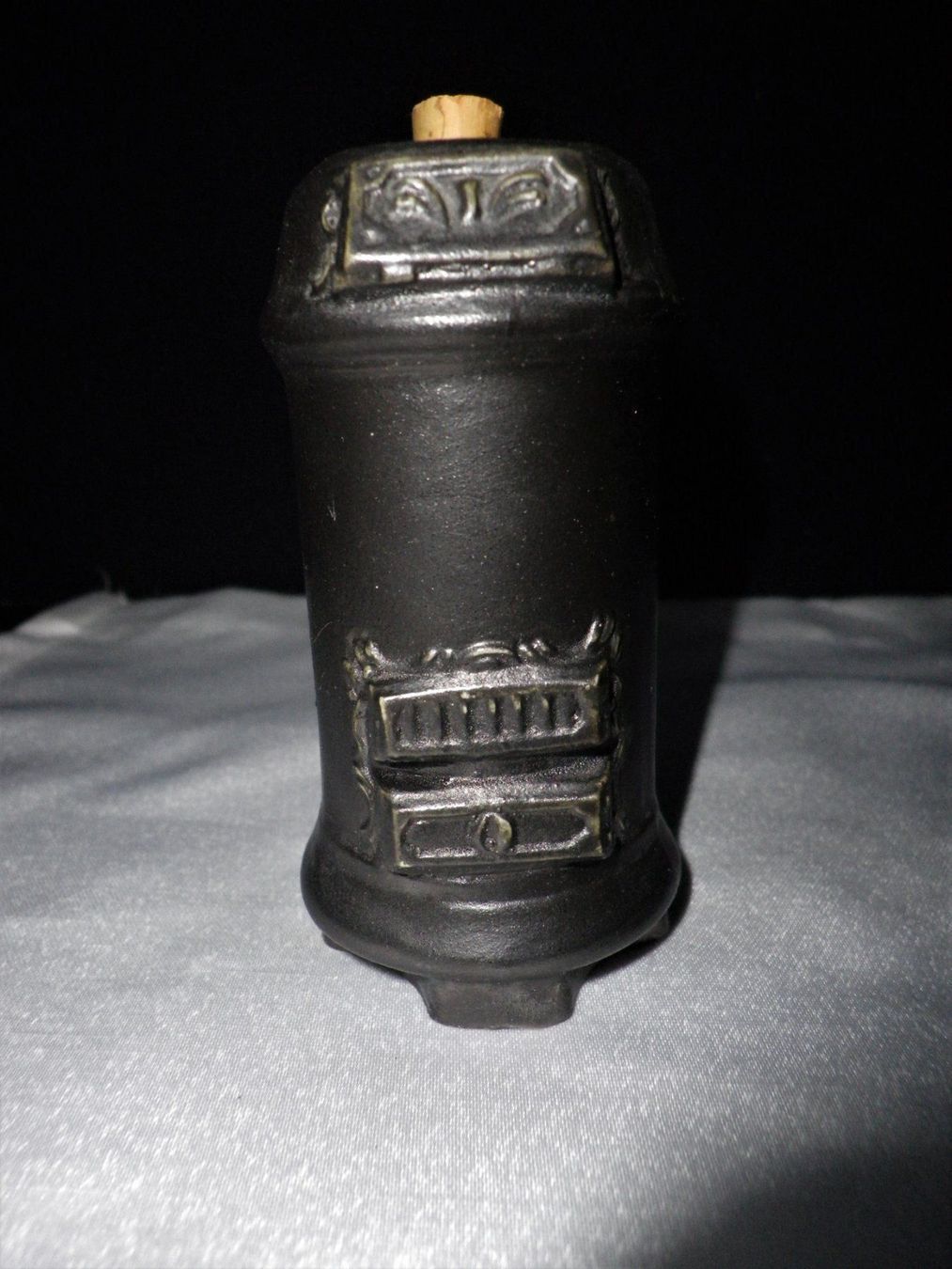 Giocattoli: Alter Kanonenofen und Bettflasche – Usato da Reinach BL venduto da Annodomini 2