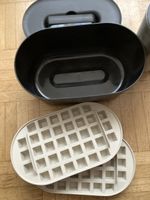 Icecube tray and Coffee Mug