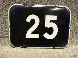 Hausnummer 25