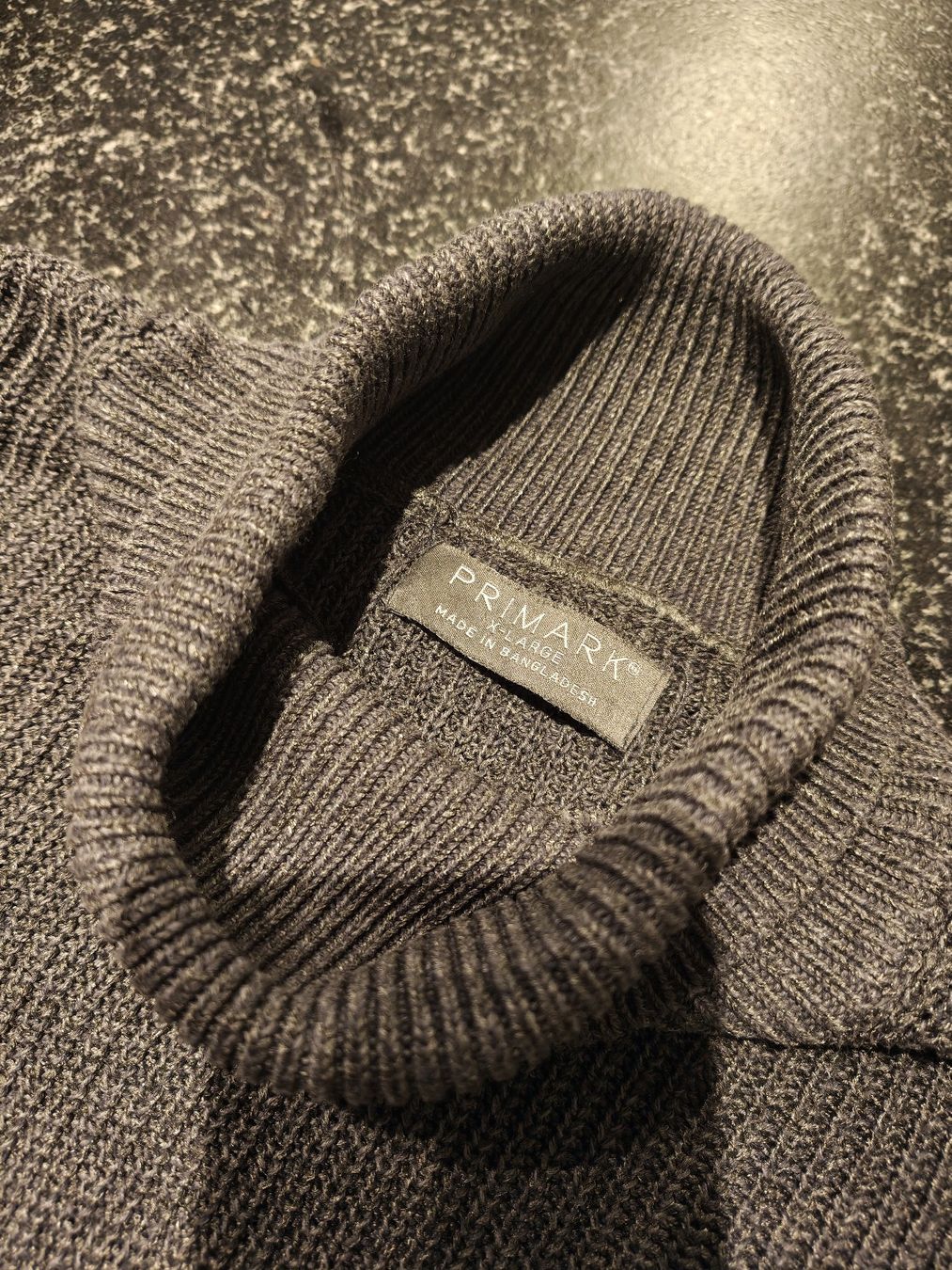 Maglioni & Felpe: Herren Pullover XL – Top Zustand! – Usato da Basel venduto da ukhtyy 3