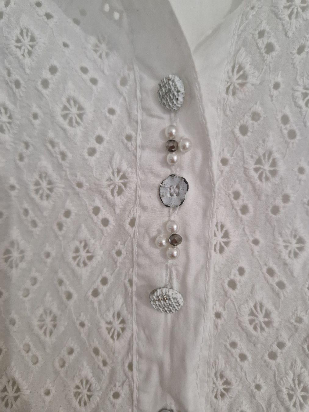 Peter Hahn Blusen: Bluse Gr. 48, kurzarm, von Peter Hahn, mit Strass-Knöpfe – Gebraucht aus Arlesheim von Vera6 3
