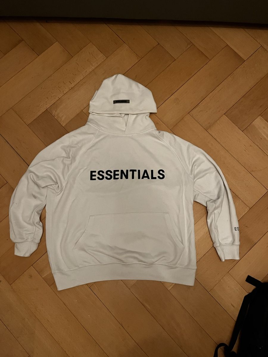 Pulls & Sweat-shirts: Essentials Hoodie – D'occasion à Fribourg par pen_995b
