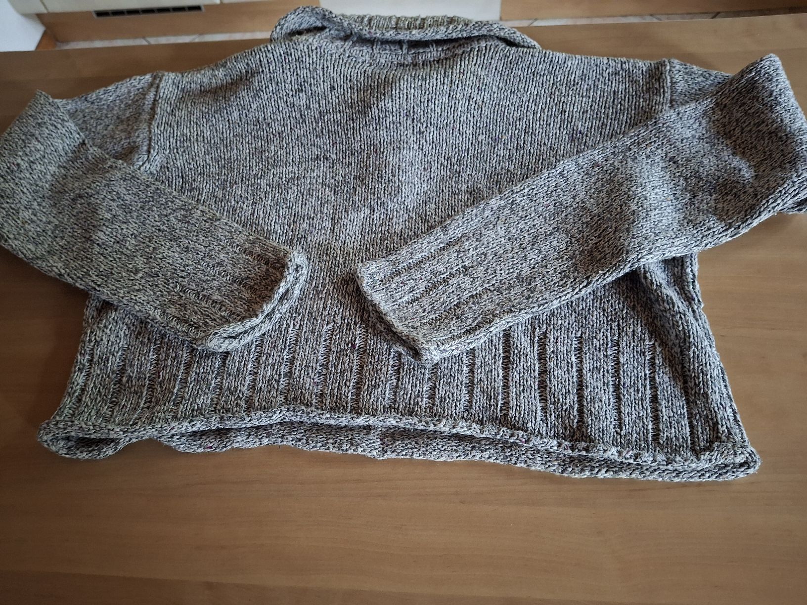 Maglioni & Felpe: Pull court taille S marque Jelmoli 35% coton – Usato da Villiers venduto da san_jn5w 4