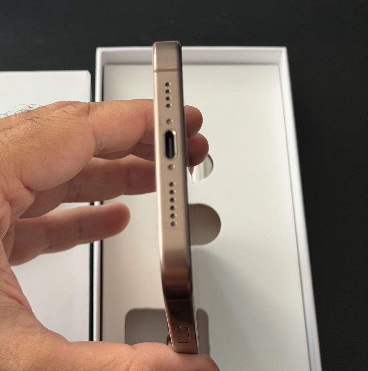 Apple Telefoni cellulari / Smartphones: iPhone 16 pro Max 256Gb Garantie 1 an – Usato da Genève venduto da Phoneconcept 5
