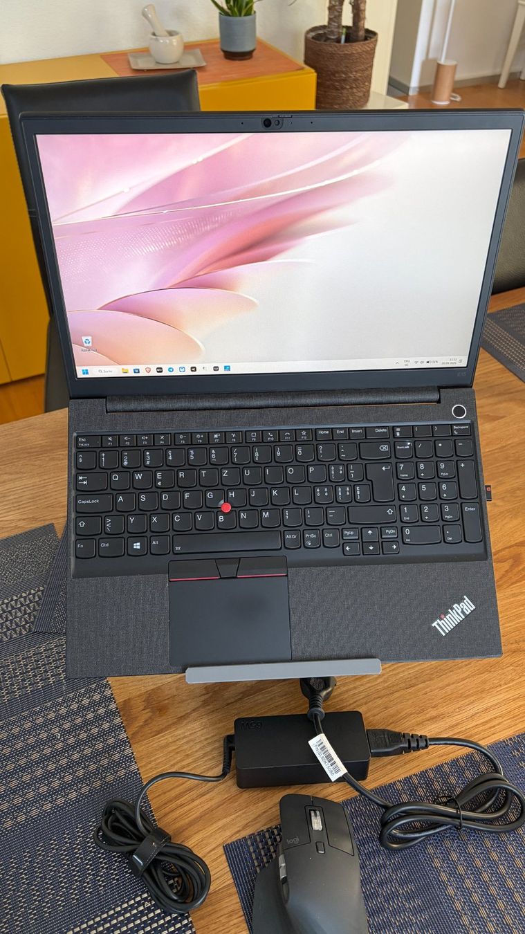 Lenovo Portables: Lenovo Thinkpad E15 Generation 3 – D'occasion à Wallisellen par Tkmdm