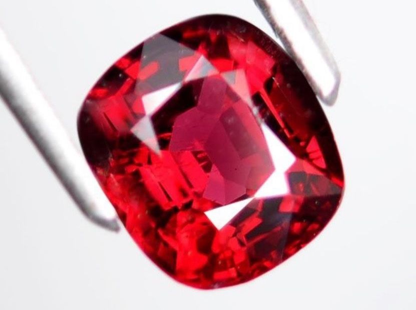 Pietre preziose: Spinell 1.52ct – Nuovo e nell'imballaggio originale da Gebenstorf venduto da HQ-Gemstones 4