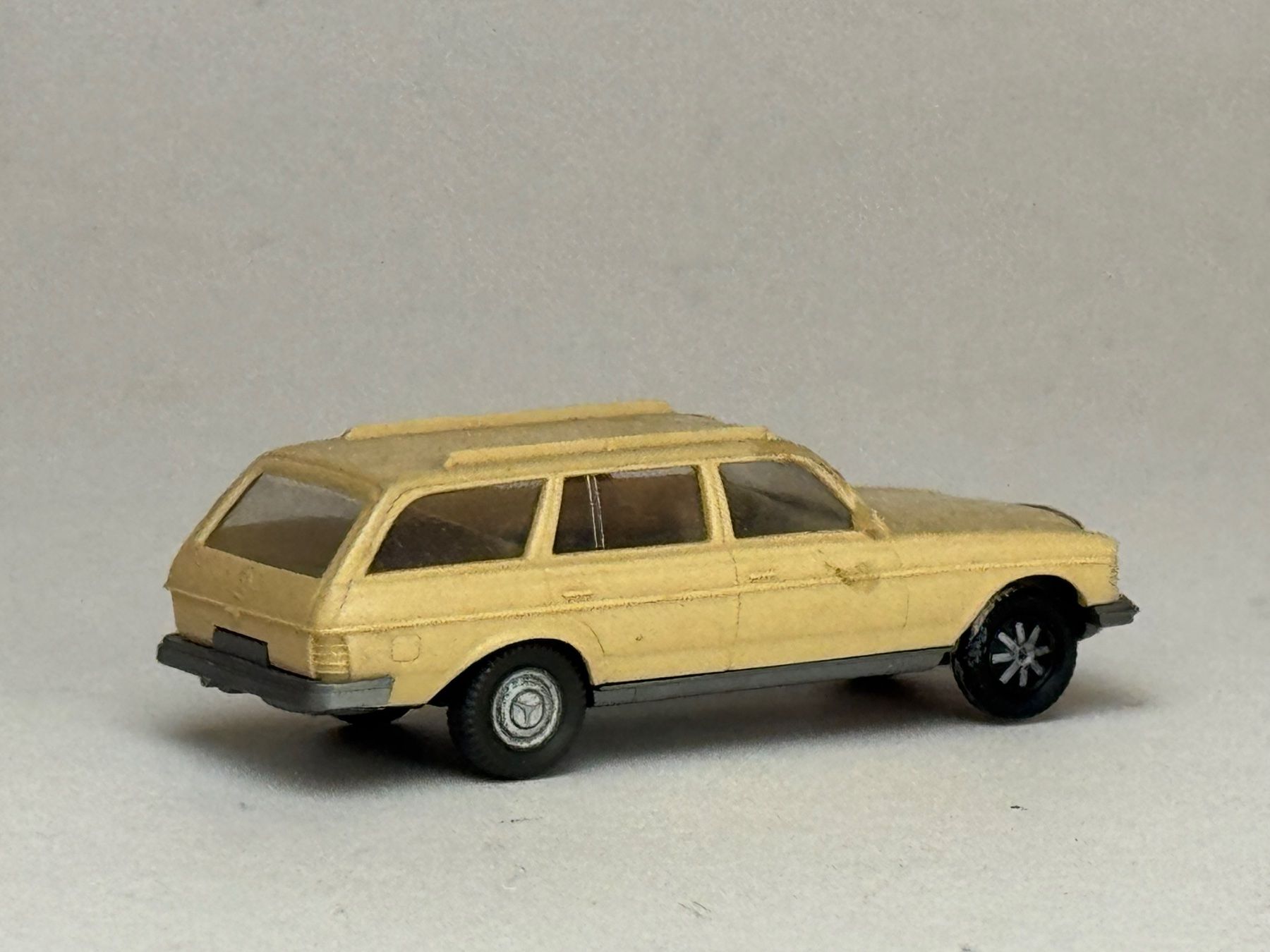 Wiking Modellini d'auto: Wiking Mercedes 250 T  creme – Usato da Elm venduto da Wikmtz 3