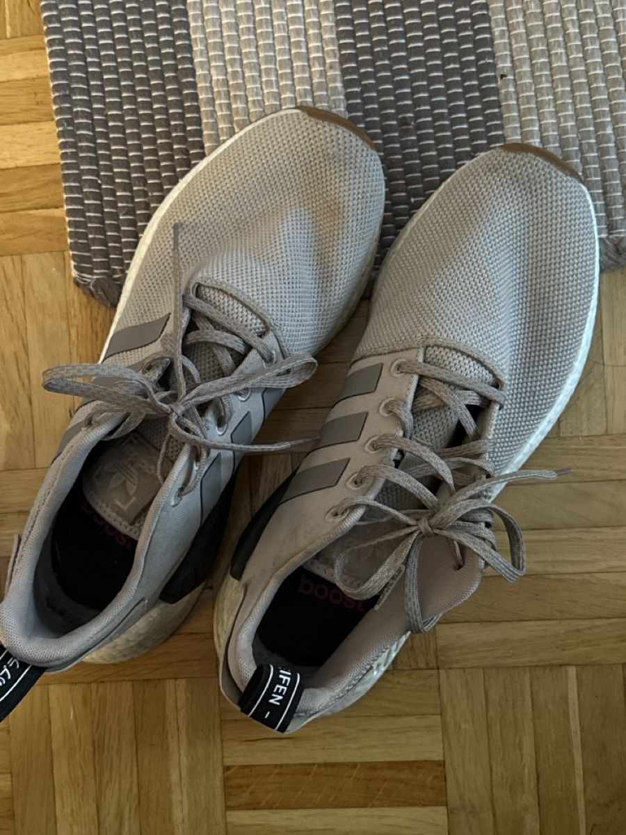 Adidas Herrenschuhe: Adidas NMD R2 beige – Gebraucht aus Luzern von NitchDT