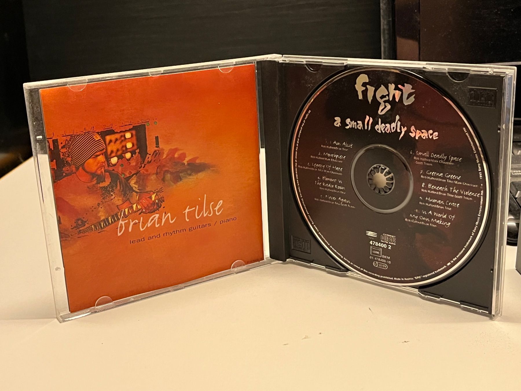 CD: Fight - A Small Deadly Space - X01B – Usato da Küsnacht ZH venduto da hardrock.earth 2