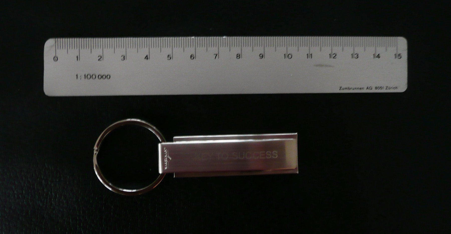 Schlüsselanhänger & - bänder: echter MARKSMAN Schlüsselanhänger mit Gravur – Neu und originalverpackt aus Zürich von zuerich00