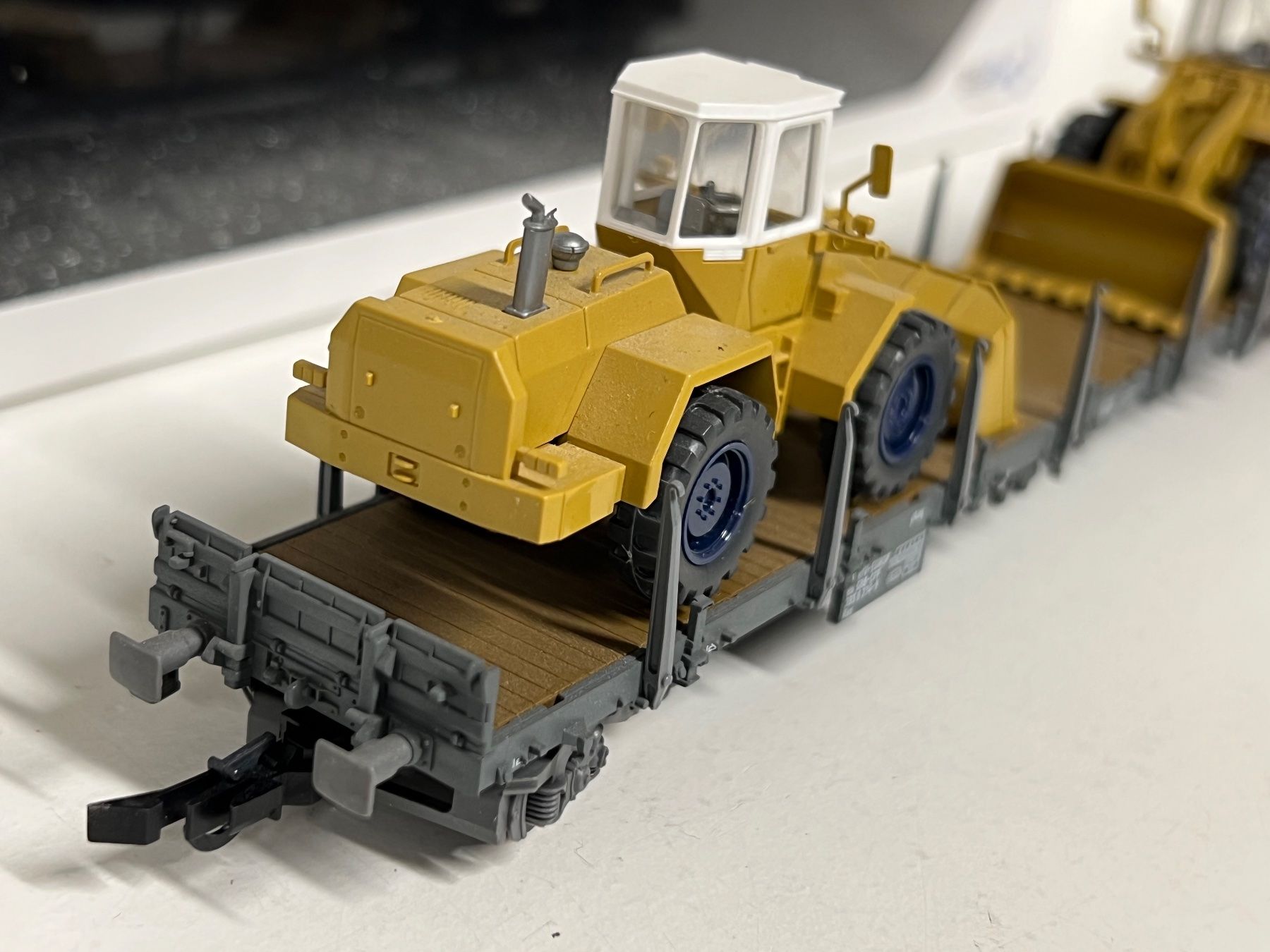 Fleischmann Modellini di ferrovie: Fleischmann  SBB  beladen mit Bulldozer H0 DC – Usato da Geroldswil venduto da TopTrain54 4