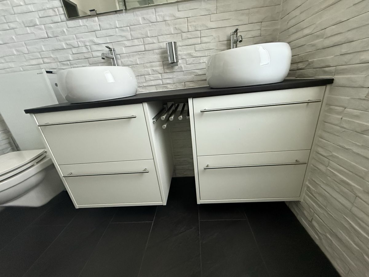 Mobili per bagno: Badezimmer: Lavabos, Armaturen inkl. – Usato da Embrach venduto da shila_03