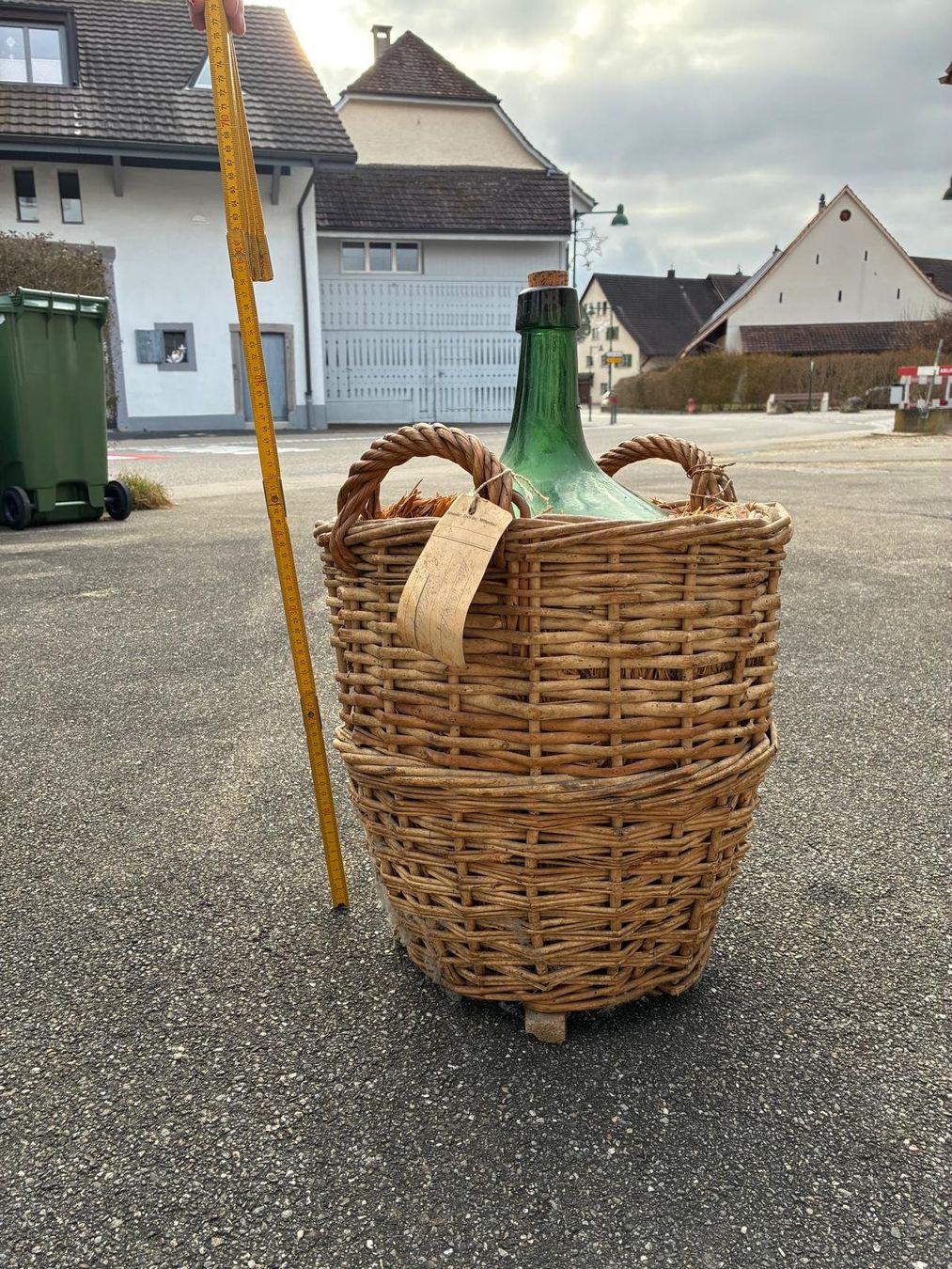 Bouteilles: Korbflasche – D'occasion à Seltisberg par mwa_w6yt
