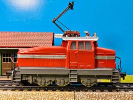 Märklin 3044 _ E Lok Baureihe EA800 _ Rangierlokomotive rot