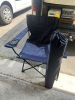 Camping-Set. Stuhl dunkelblau mit Tragetasche