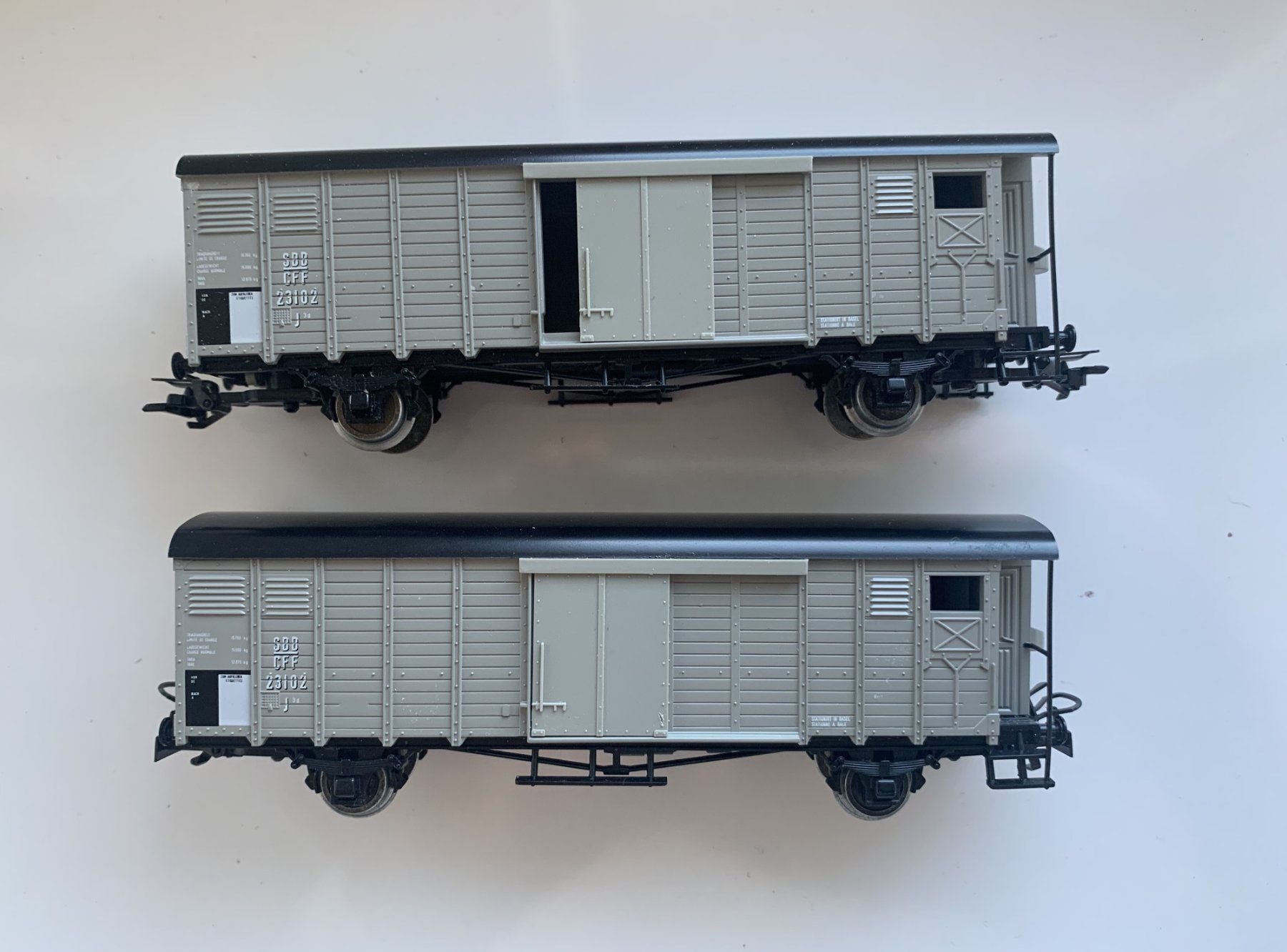 Märklin Modelleisenbahnen: Zwei gedeckte SBB Güterwagen Märklin H0 – Gebraucht aus Volketswil von zwitsch33 3