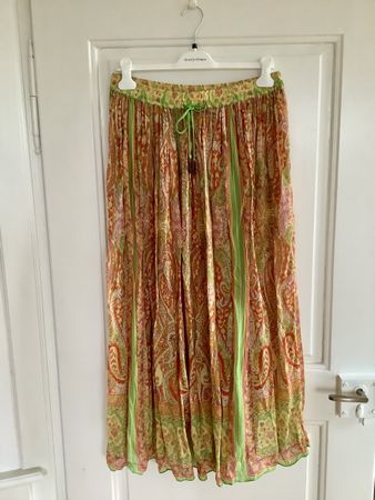 Maxijupe Paisley Muster in tollen Farben Zara, Viscose, M