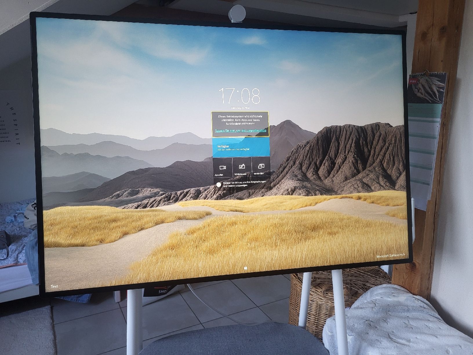 Hub & Switch: Microsoft Surface Hub 2S 50" inkl. Rollständer,Kamera,Stift – Usato da Uster venduto da kia_2vxp 4