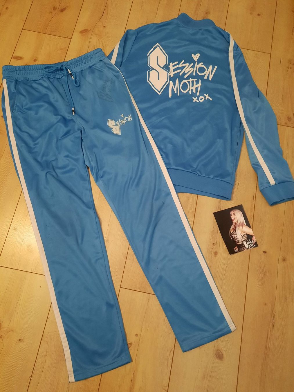 Tute: Wrestling Ring worn Traineranzug Session Moth Martina – Usato da Sargans venduto da Guinness07