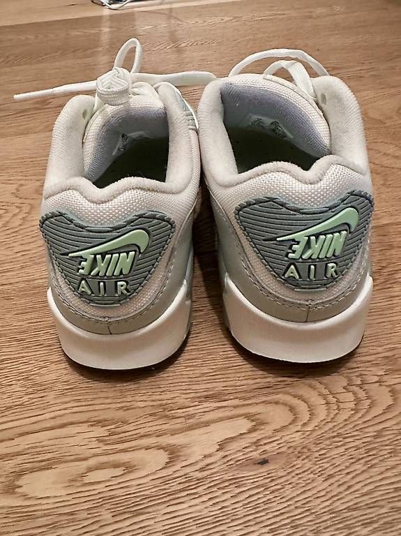 Scarpe da uomo: sneakers Nike Air – Usato da Gordola venduto da carola67