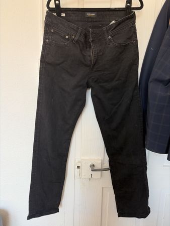 Herren Jeans Jack & Jones schwarz Grösse 31/32 guter Zustand