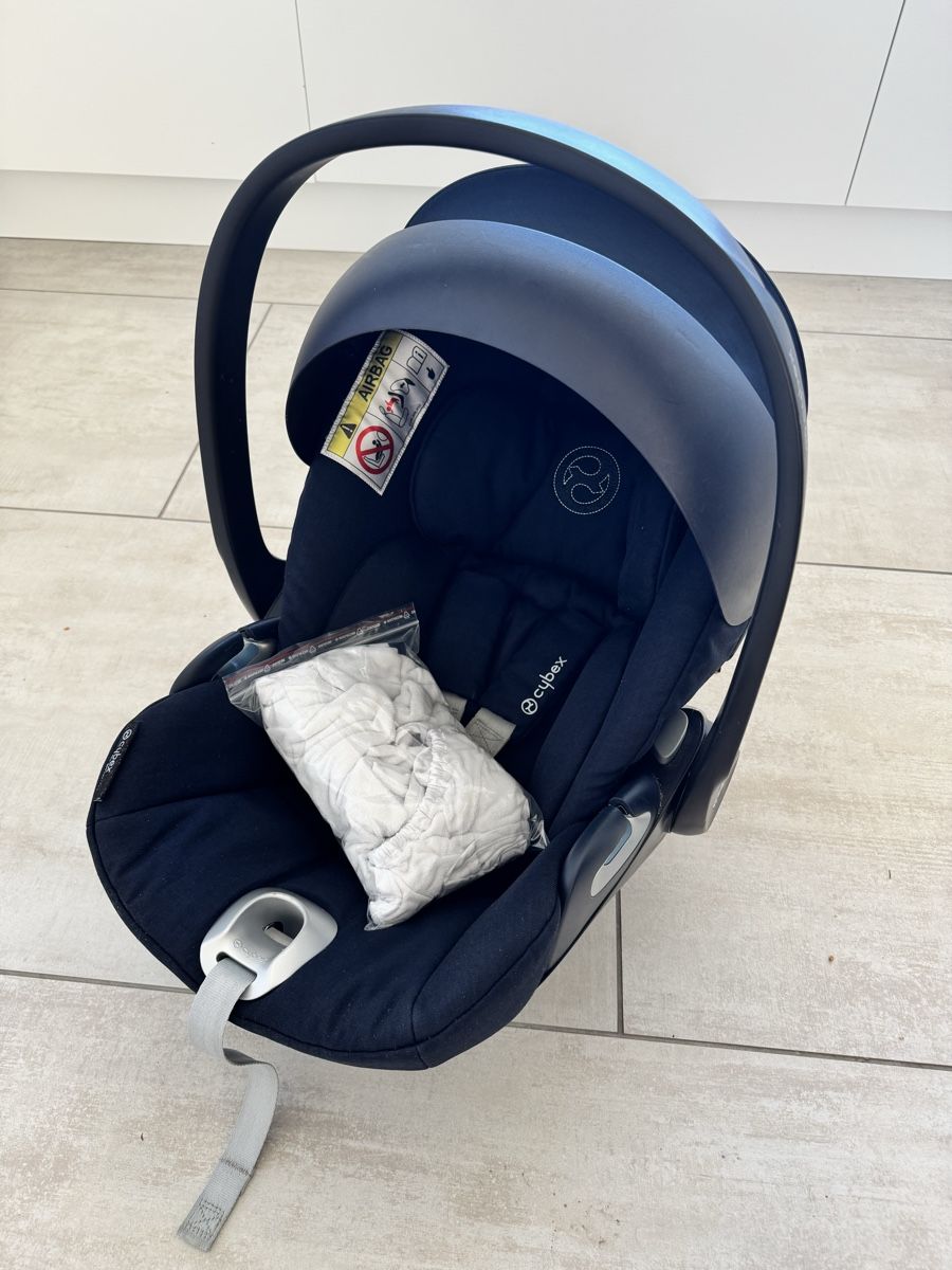 Cybex Sièges auto: Cybex Platinum Cloud Z iSize – D'occasion à Langnau am Albis par Sophie_Jarolimova