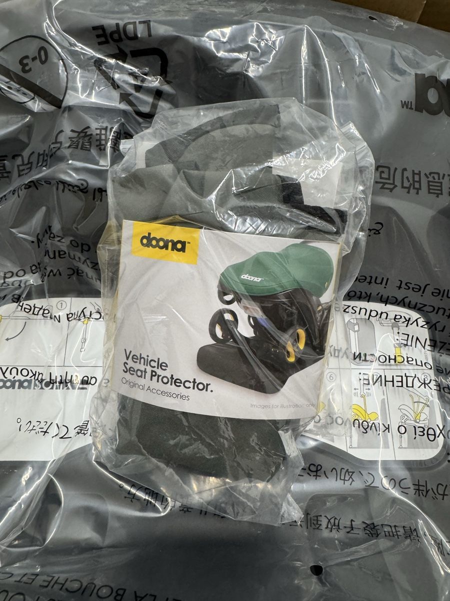 Doona Sièges auto: Doona Car Seat & Stroller + Isofix Base Bundle – Neuf (Voir description) à Luzern par lor_y6tg 2