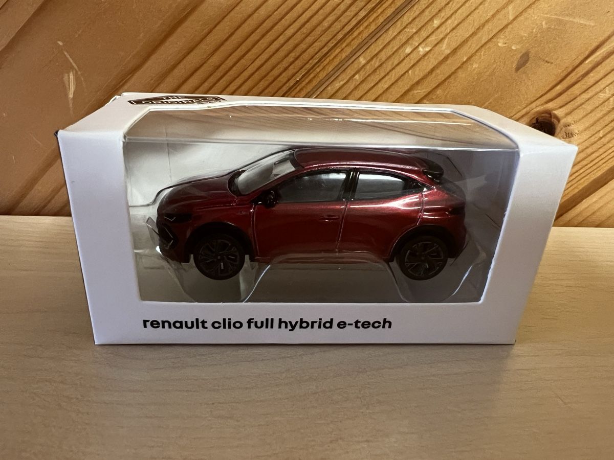 Renault Modellini d'auto: Modellauto: Renault Clio E-Tech Hybrid, neuwertig – Nuovo e nell'imballaggio originale da Bachenbülach venduto da Manolo007