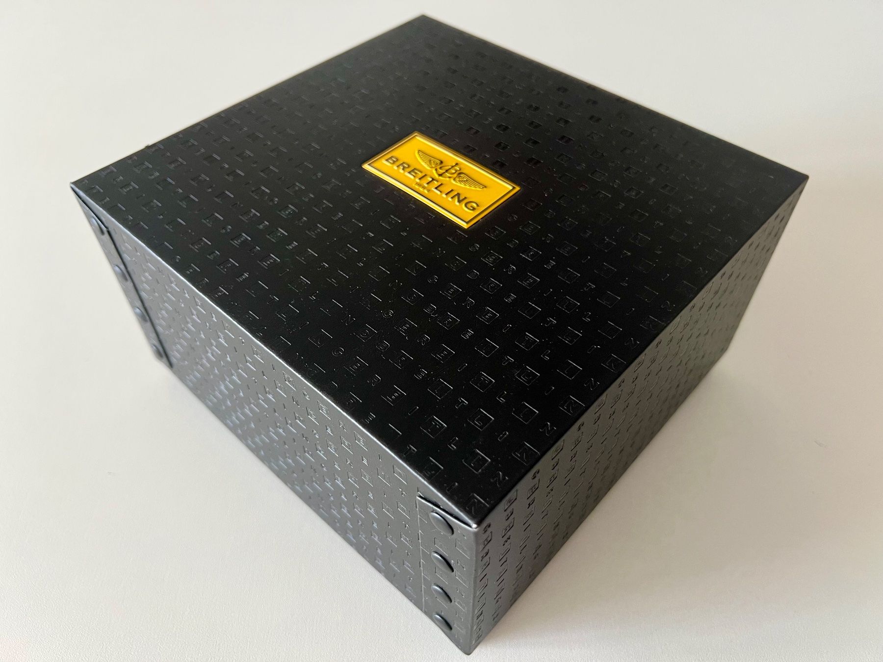 Breitling Orologi: BREITLING XL black outerbox for big size watchbox – Nuovo (secondo la descrizione) da Mont-sur-Lausanne venduto da vmi_ym5l