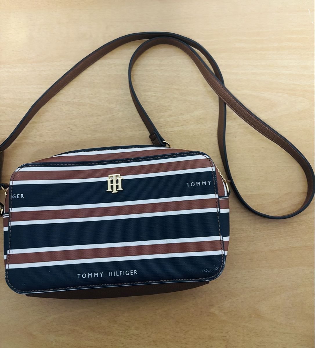 Tommy Hilfiger Borse da donna: Tommy Hilfiger striped crossbody bag  – Nuovo (secondo la descrizione) da Stallikon venduto da Toluu