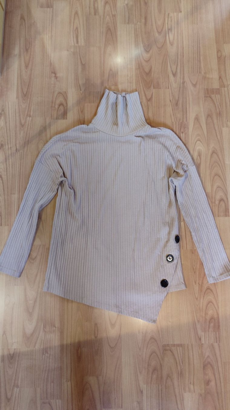 Benetton Pulls & Sweat-shirts: Longsleeve, Pulli, Gr. M, Set: 10 Stk. – Neuf avec emballage d'origine à Brüttisellen par nic_xm7s 1