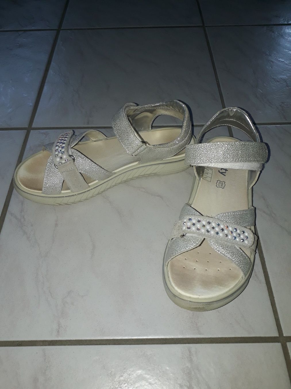 Scarpe per ragazze: Sandalen Mädchen Gr.36 – Usato da Biberist venduto da rospel 1