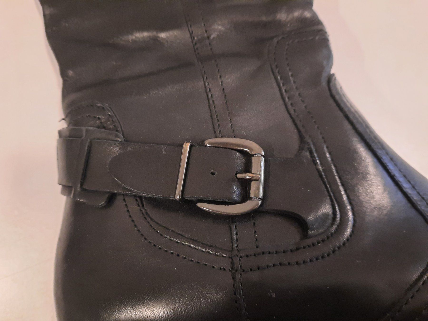 Tamaris Damenschuhe: Stiefel Tamaris schwarz – Gebraucht aus Zürich von ONVA-RE-USE 4