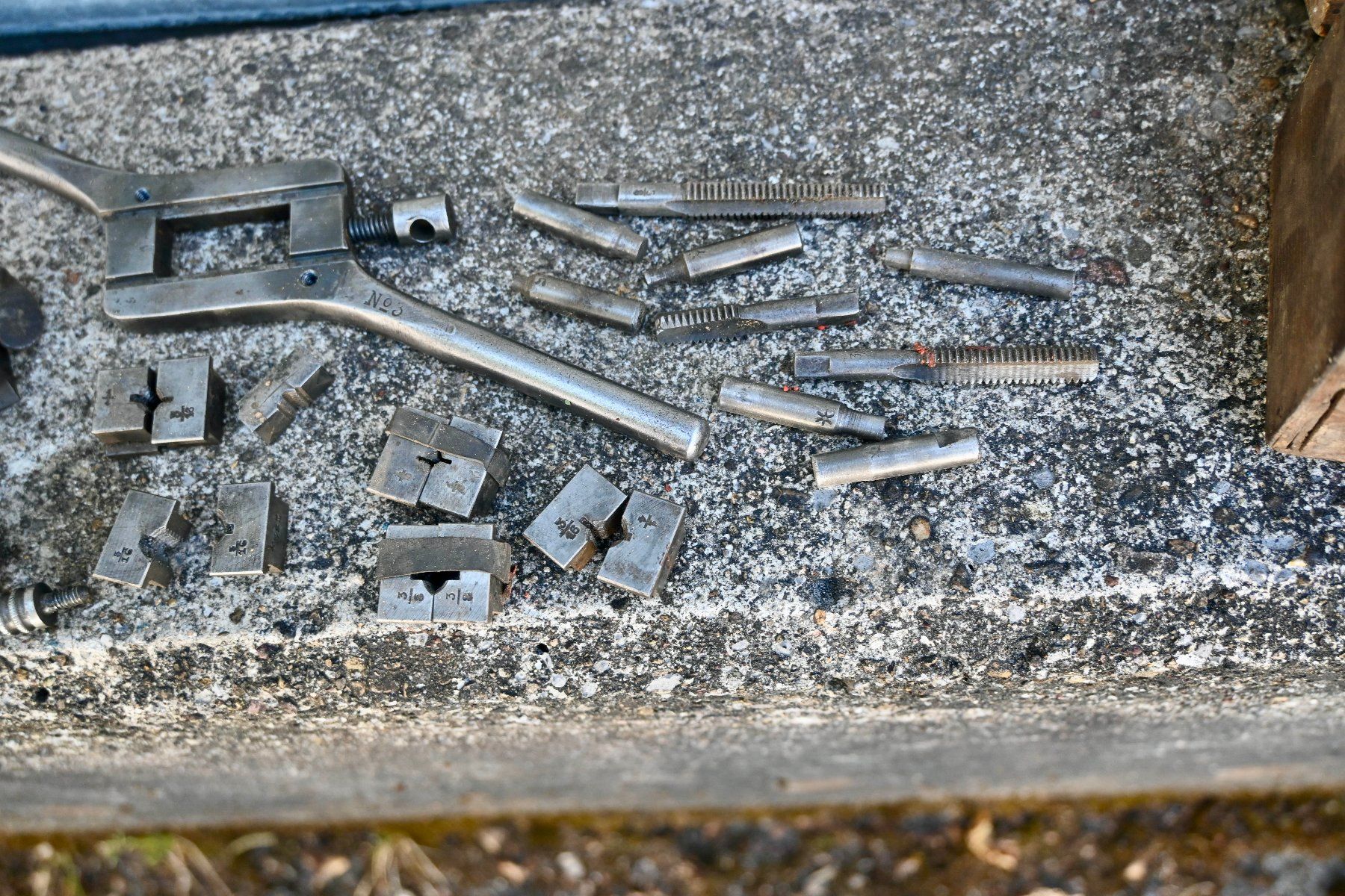 Alle Werkzeuge: Antikes Gewindeschneidset Gewindebohrer EVENTUS NR. 3 – Gebraucht aus Pfaffhausen von mono_rec 5