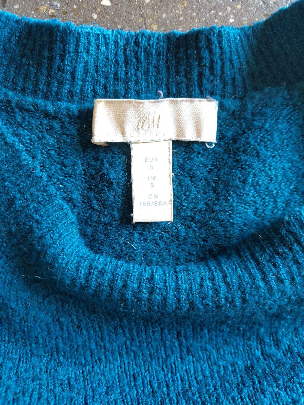 H&M Pullover & Sweatshirts: Blauer Pullover – Gebraucht aus Zürich von aurelie.99 1