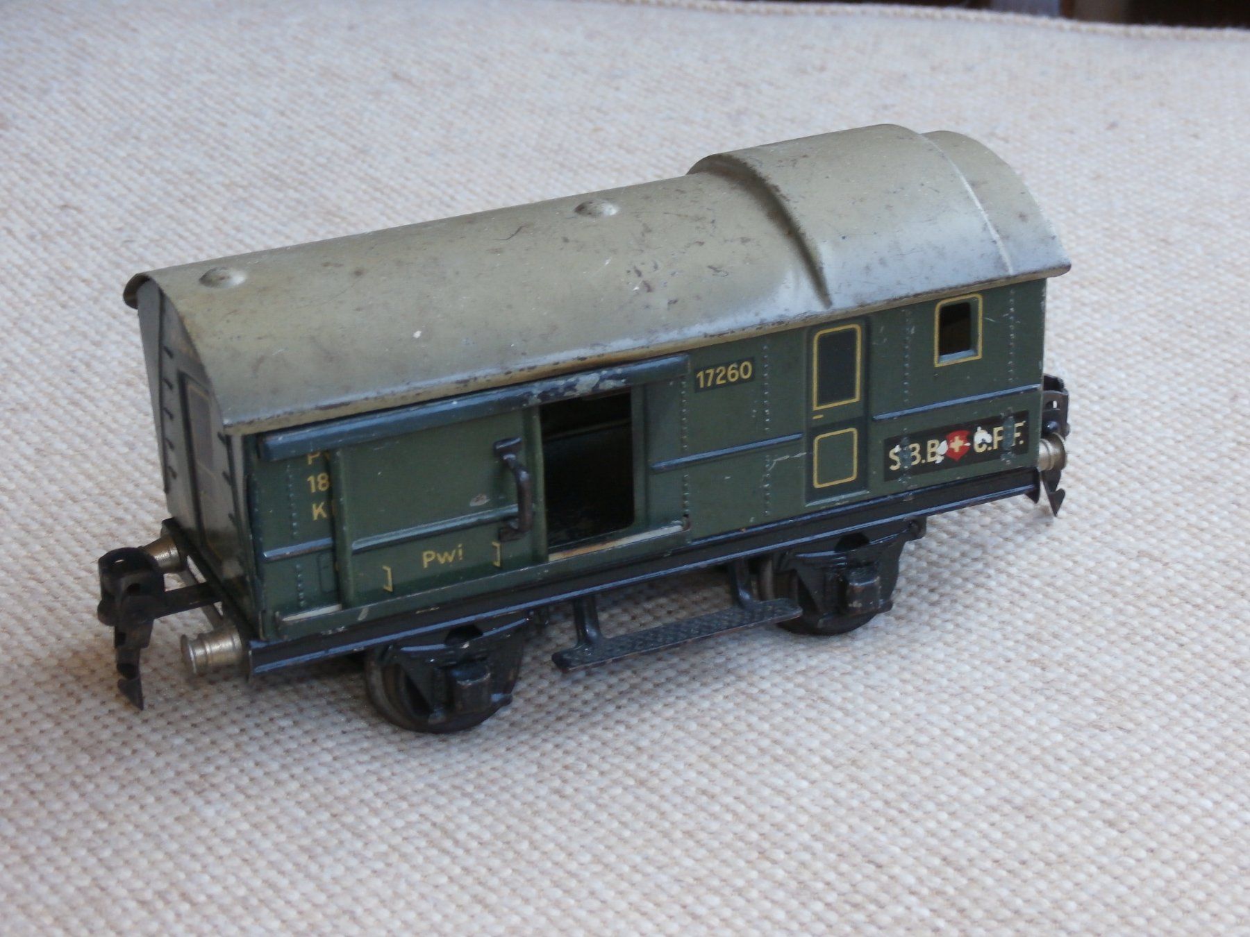 Märklin Modellini di ferrovie: Märklin Spur 0 SBB CFF Gepäckwagen – Usato da Zürich venduto da tiburzio