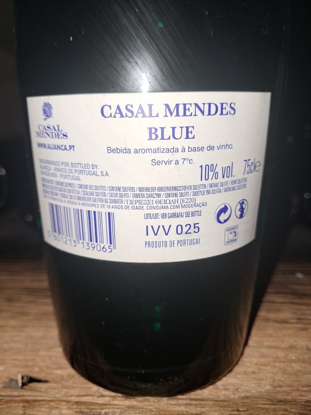 Vino: Casal Mendes Blue – Nuovo e nell'imballaggio originale da Le locle venduto da juliensaran 3
