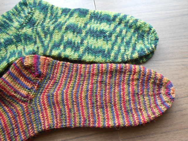 Calze: 2 Paar Wollsocken 41/42 Handgestrickt – Nuovo (secondo la descrizione) da Flühli LU venduto da primula-47 2