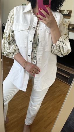 Coole Jeansweste in Weiss M/L - Perfekt für den Sommer!