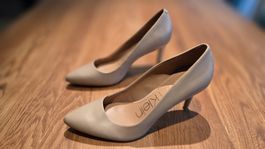 Calvin Klein Pumps Gr. 37 Leder Absolut neuwertig